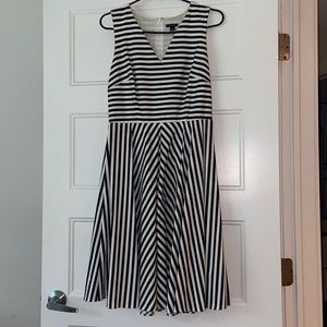 Abby Taylor Size 2 midi cocktail dress